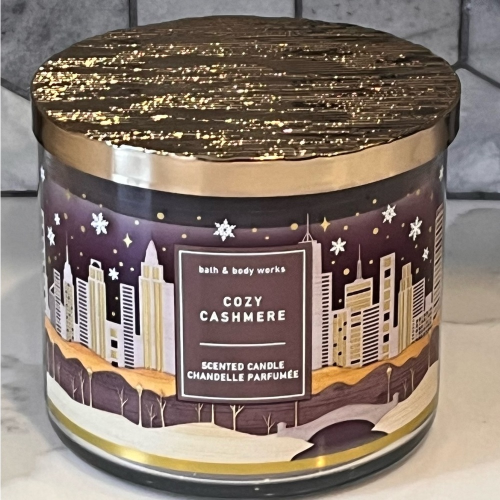 Bath & Body Works 3 Wick 14.5 oz Cozy Cashmere Candle (2021) Brand New